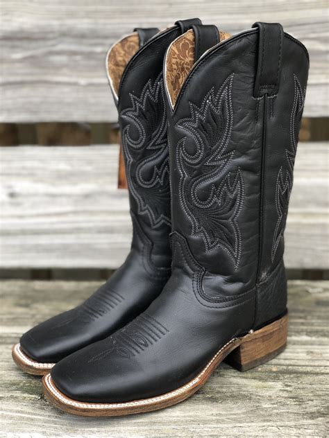 wide toe box western boots